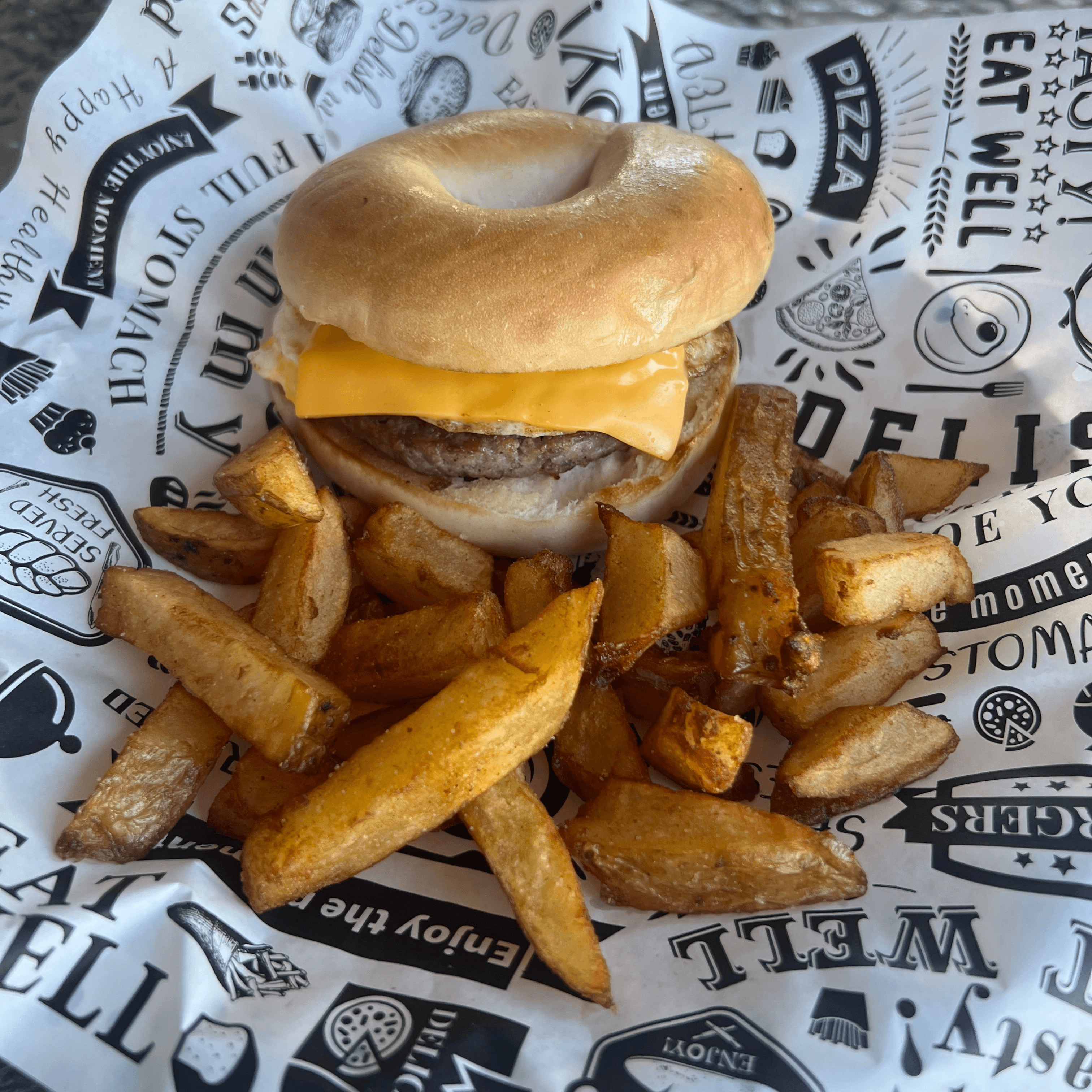 Bagel Sandwich with Hashbrowns.