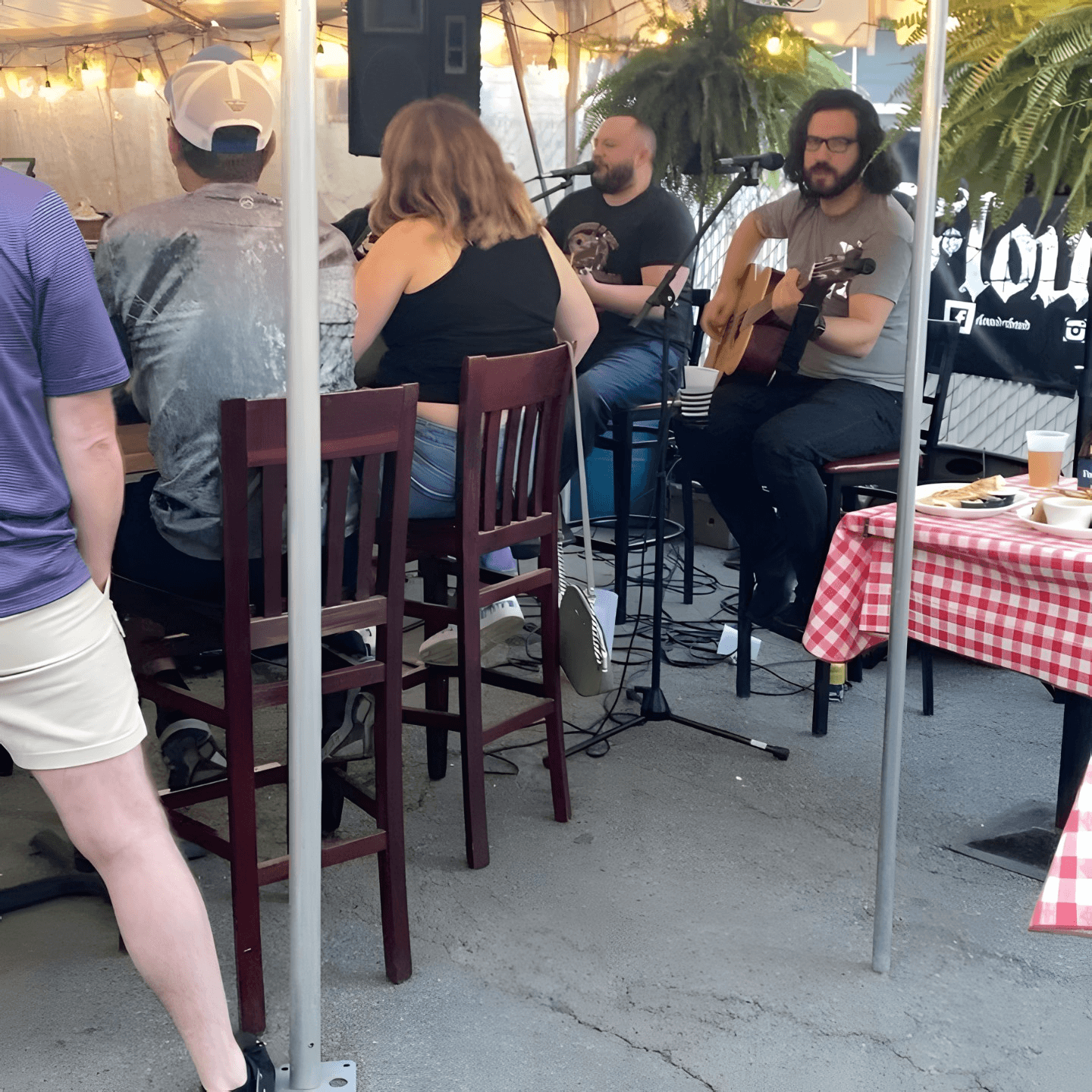 🍽️ A Community Favorite with a Lively Atmosphere