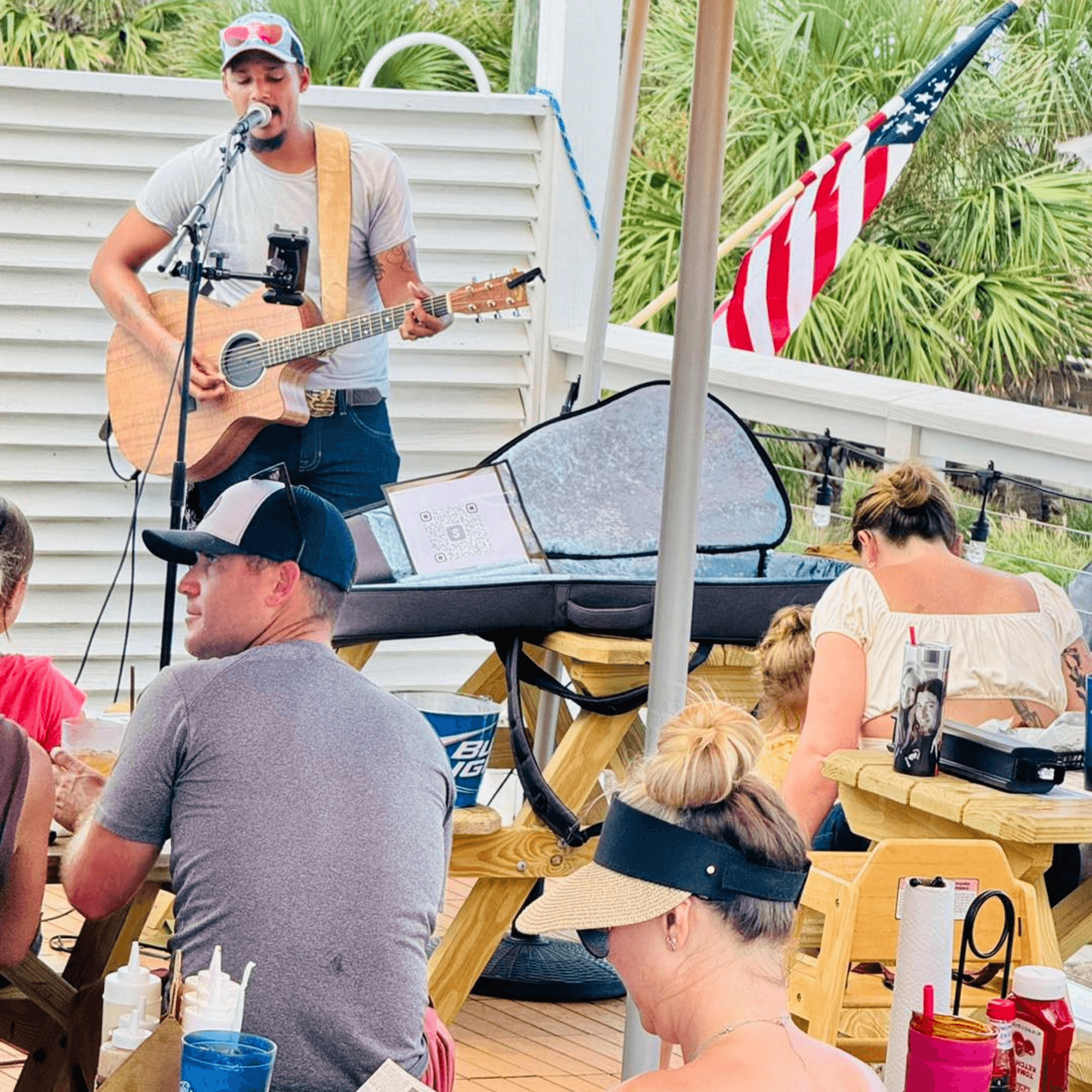 Sunny Daze Smokehouse gallery image #2