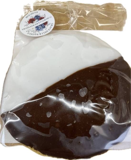 Black N White Cookie.