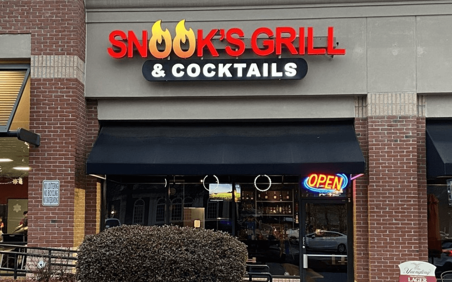 A Flavorful Fusion: Discover the Diverse Menu 