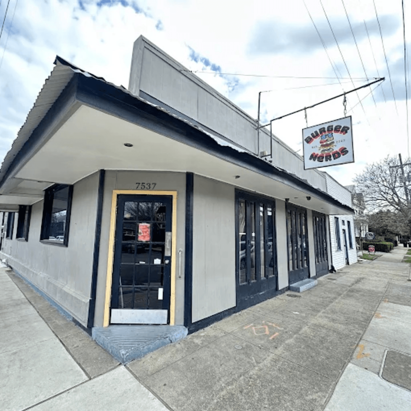 We’re Located in Maple St, LA