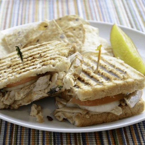 KIDS GRILLED CHICKEN SANDWICH.