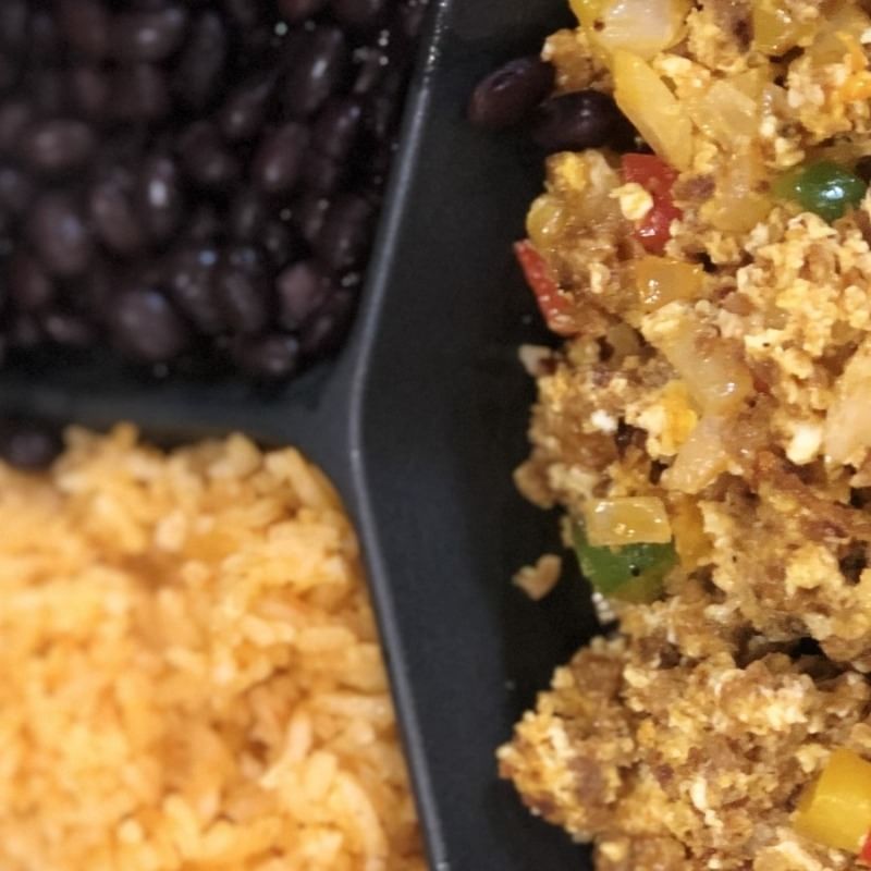 Huevos Con Chorizo Chamaco.