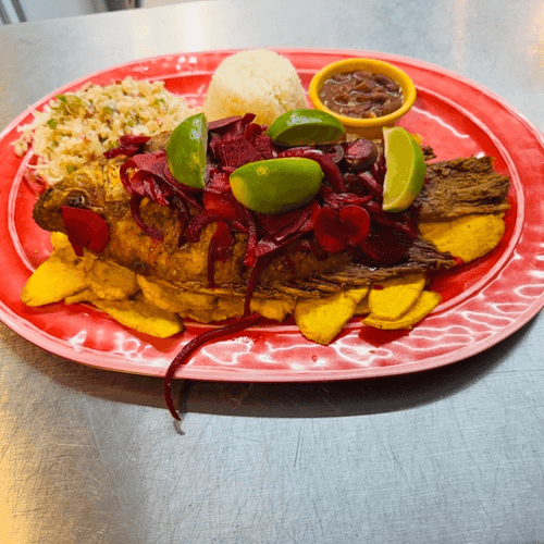 Pescado Frito/Fried Fish.