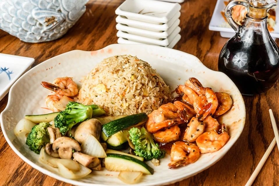 Teriyaki Salmon & Shrimp Dinner Plate •.