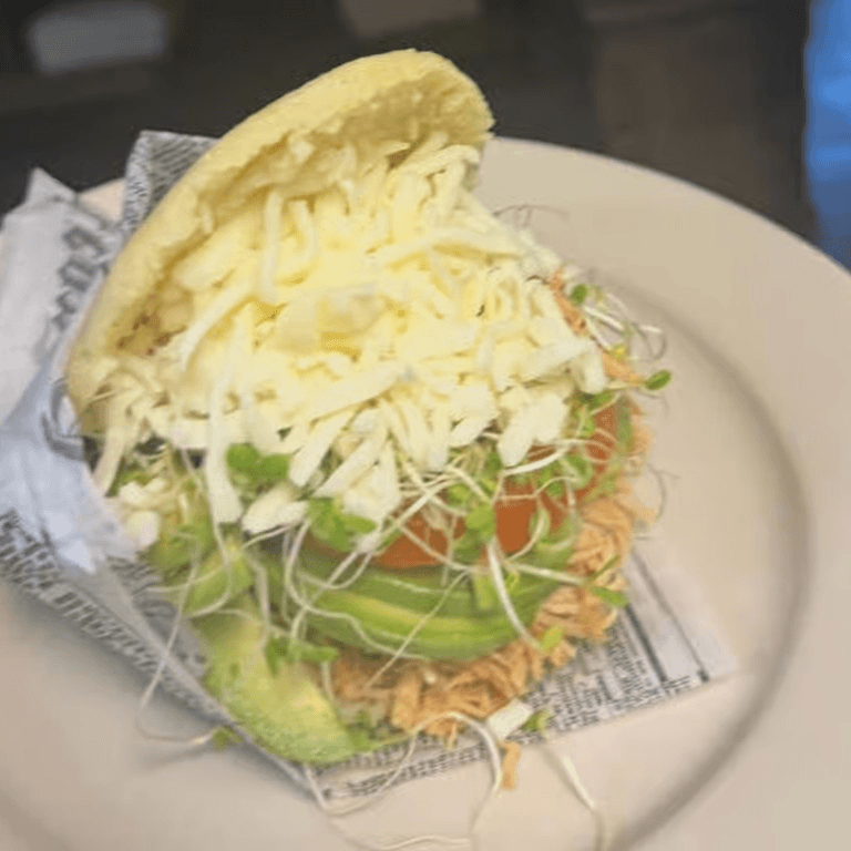 Vegetarian Con Pollo Arepa.