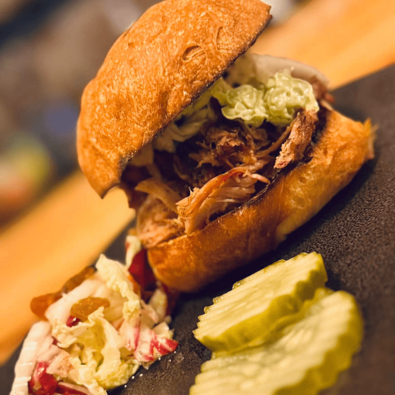 PULLED PORK SANDWICH.