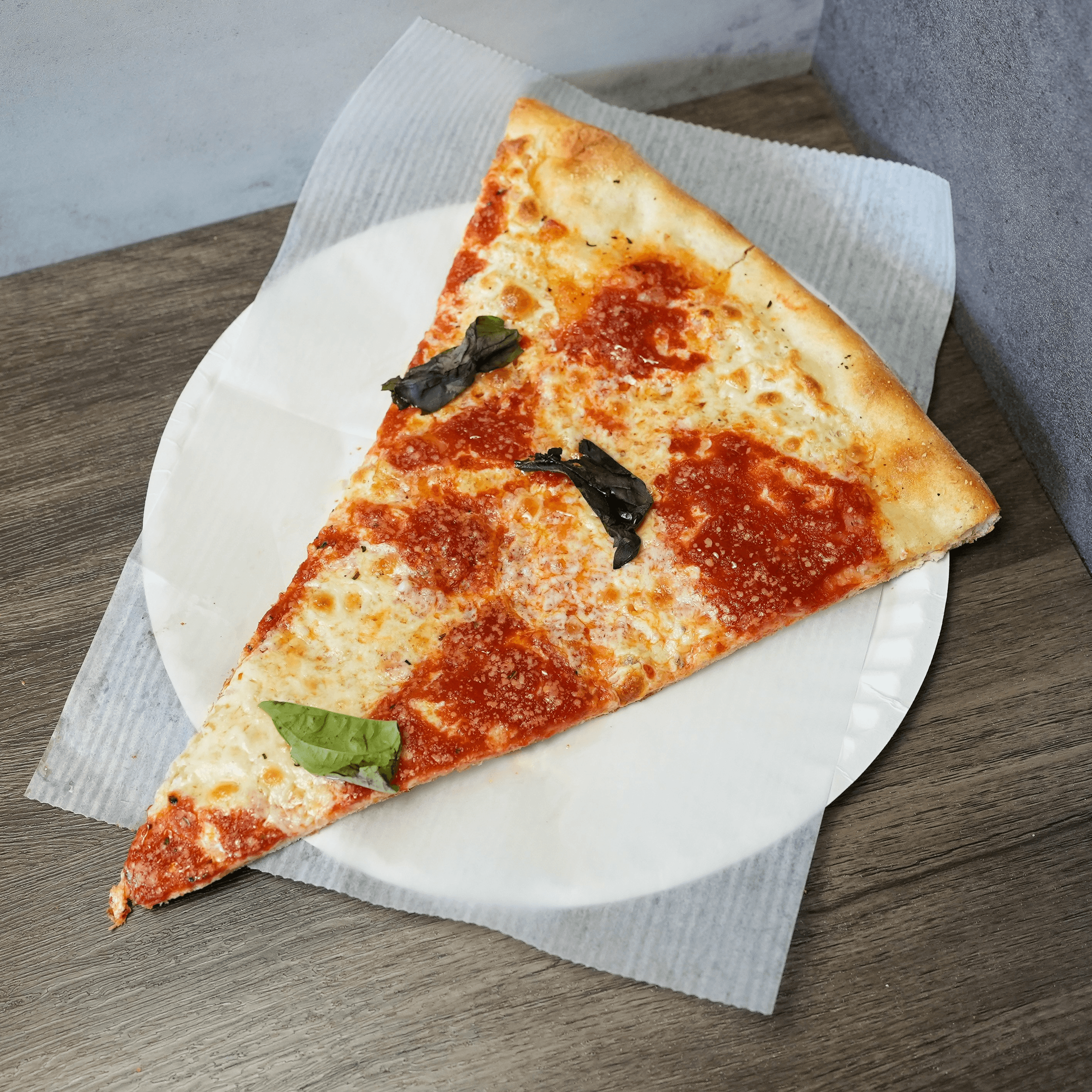 Margarita NY Style Thin Crust Pizza (Large (8 Slices)).