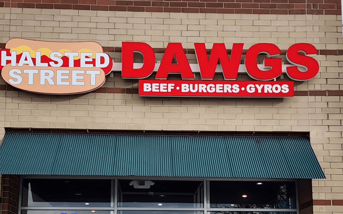 Welcome to Halsted Street Dawgs