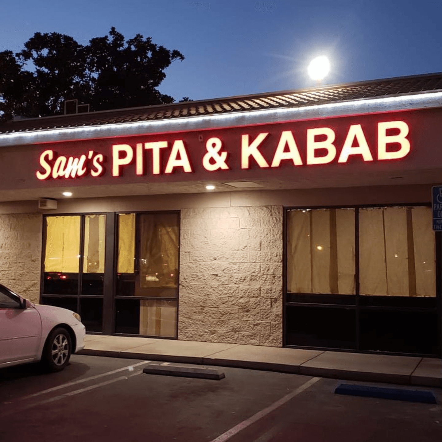 Welcome to Sam’s Pita and Kebab! 🍽️