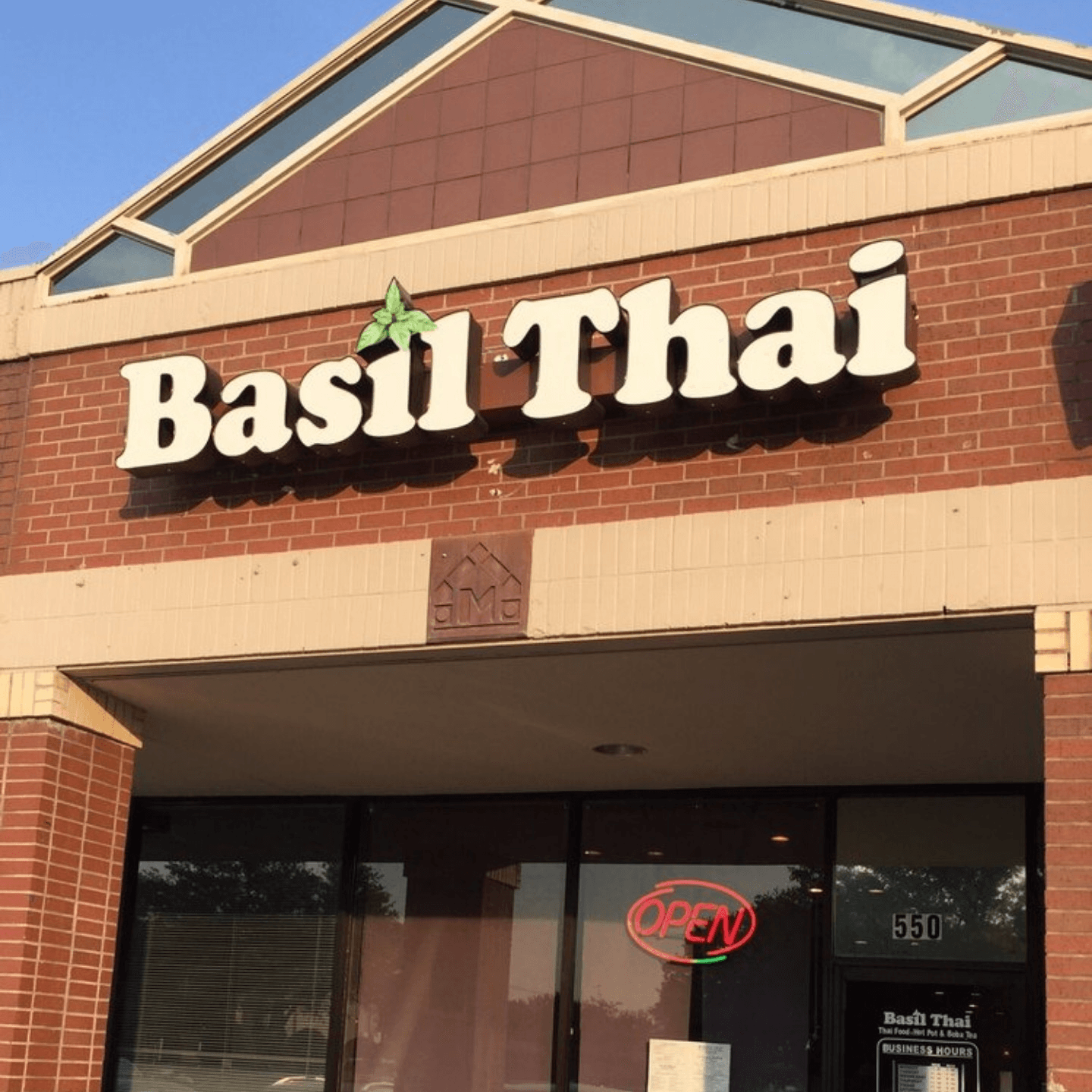 Thai Tradition Meets Asian Fusion