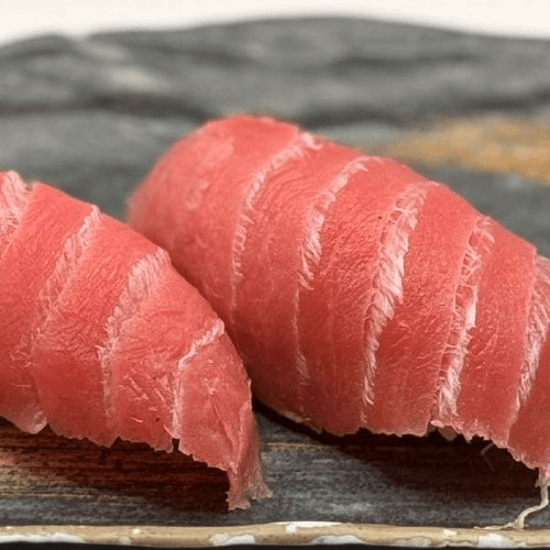 Tuna Nigiri　まぐろ