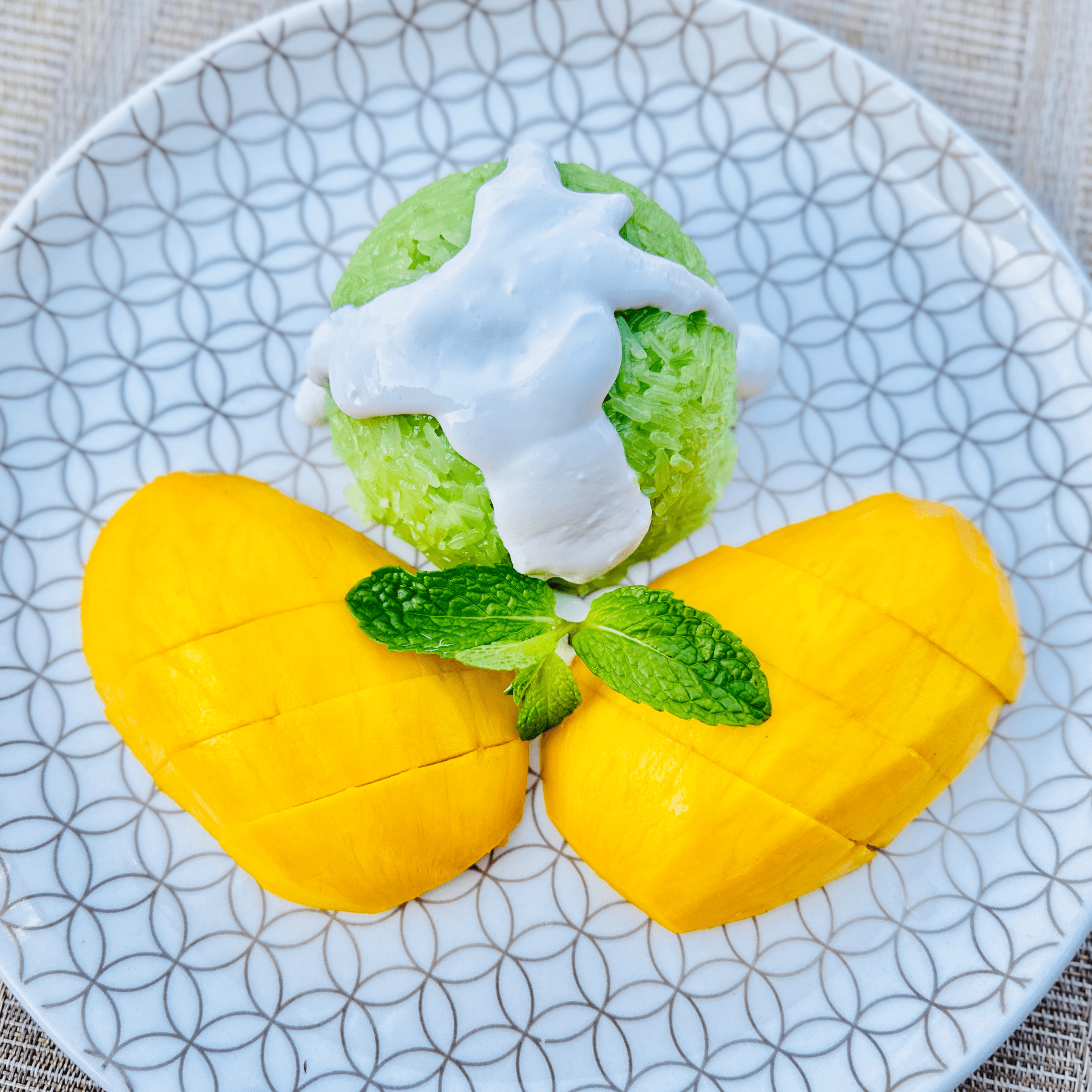 Sticky rice with mango.