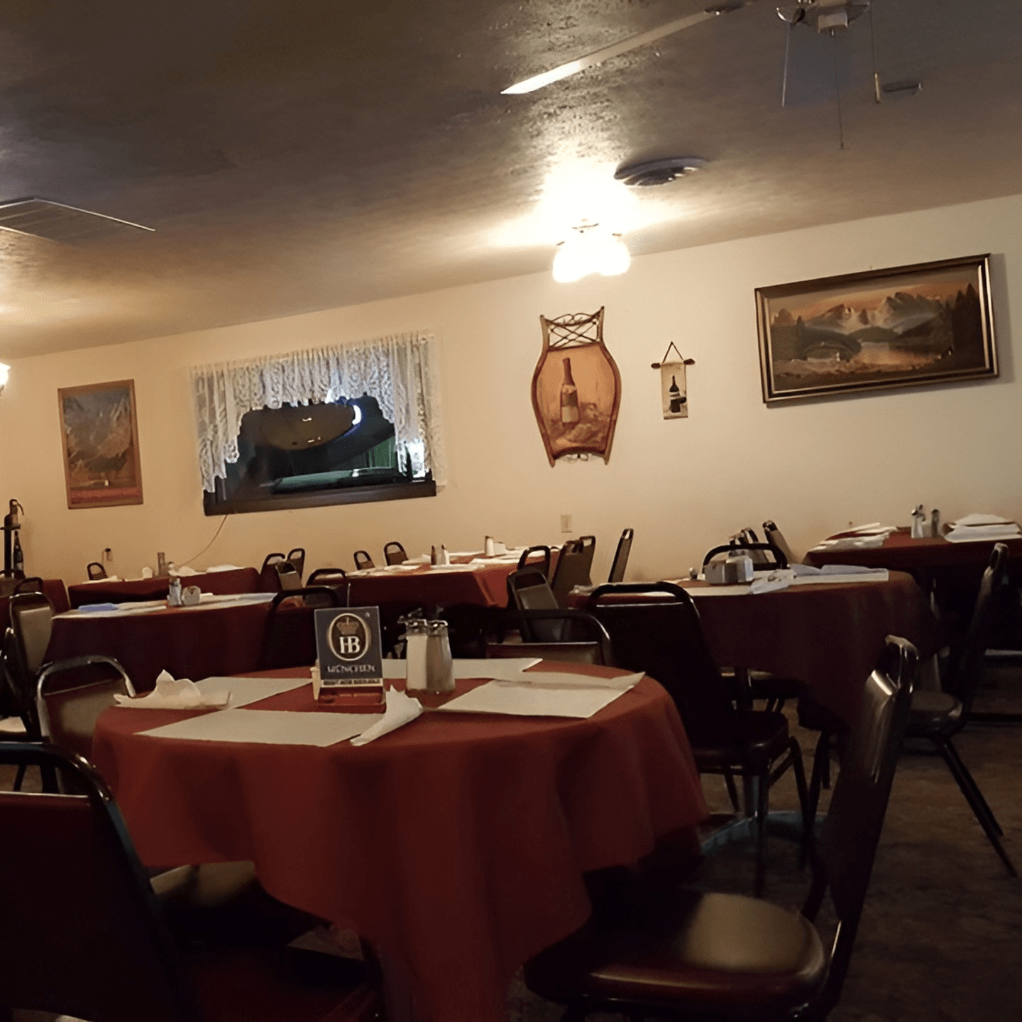 Welcome to The Hub German Restaurant & Lounge 🍽️