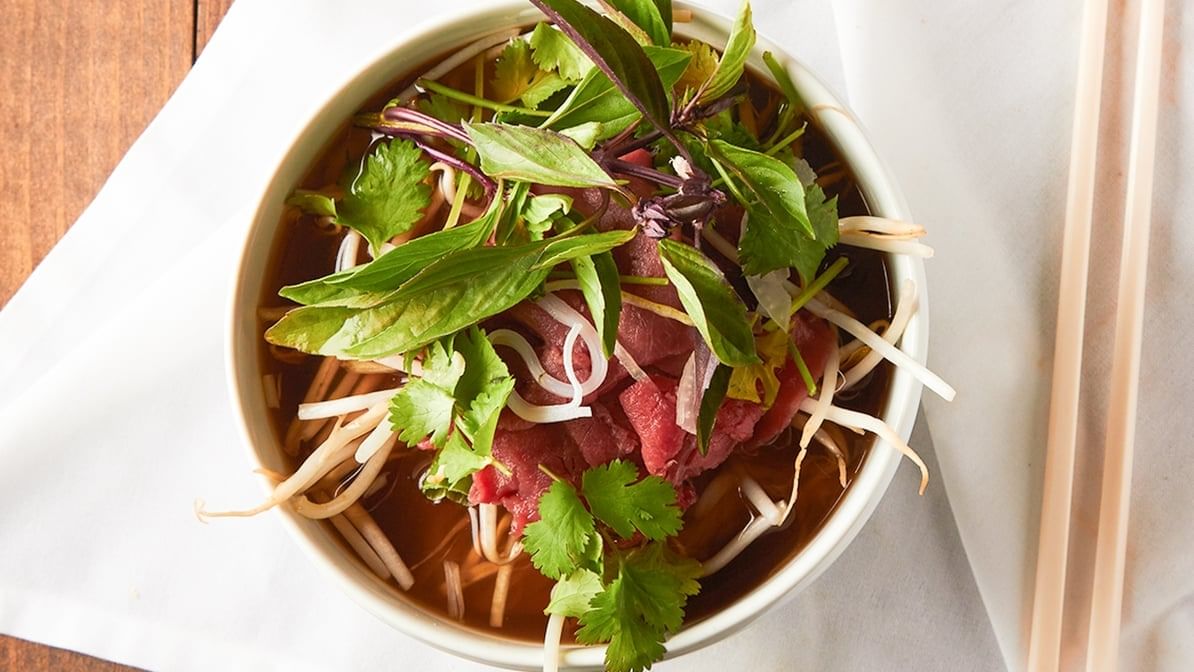 16. Phở Rare Beef (Eye Round).