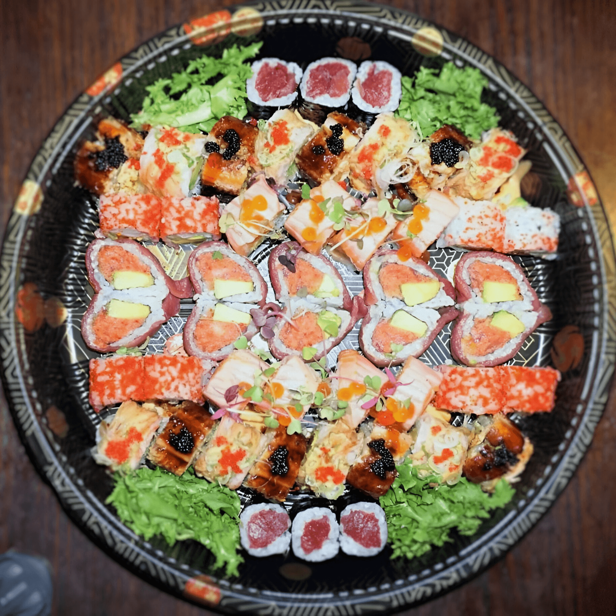 Tsuru Sushi Asian Cuisine gallery image #1