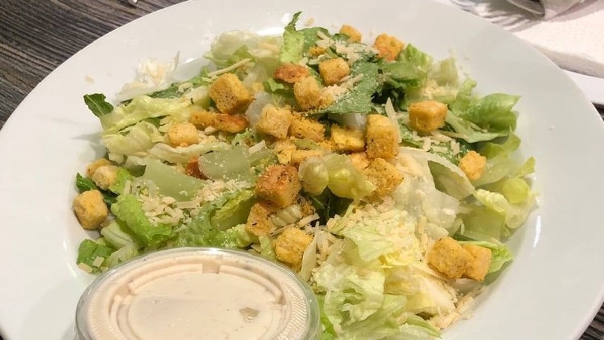 Fresh Caesar Salad: A Classic Italian Favorite