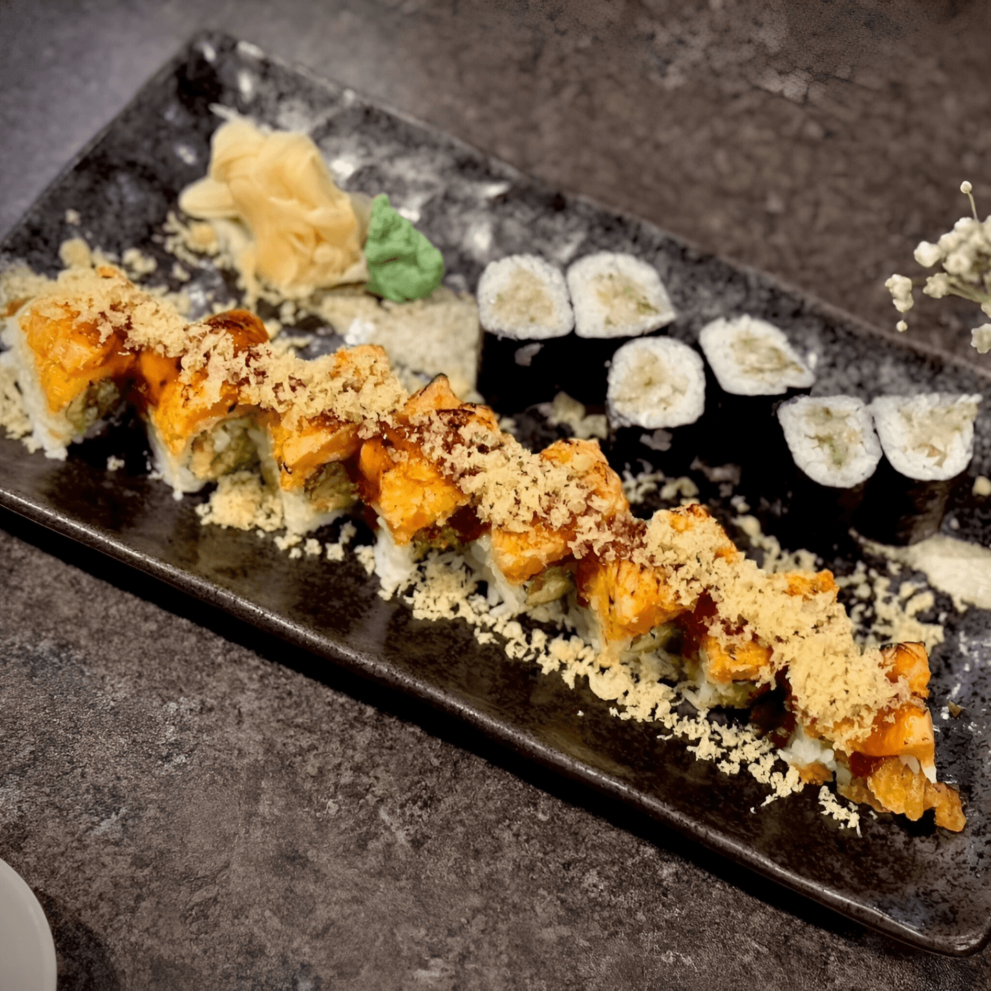 Fresh Rolls, Bold Flavor, No Fuss 🍱