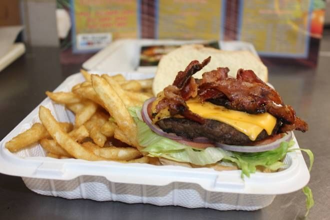 Cheeseburger Deluxe.