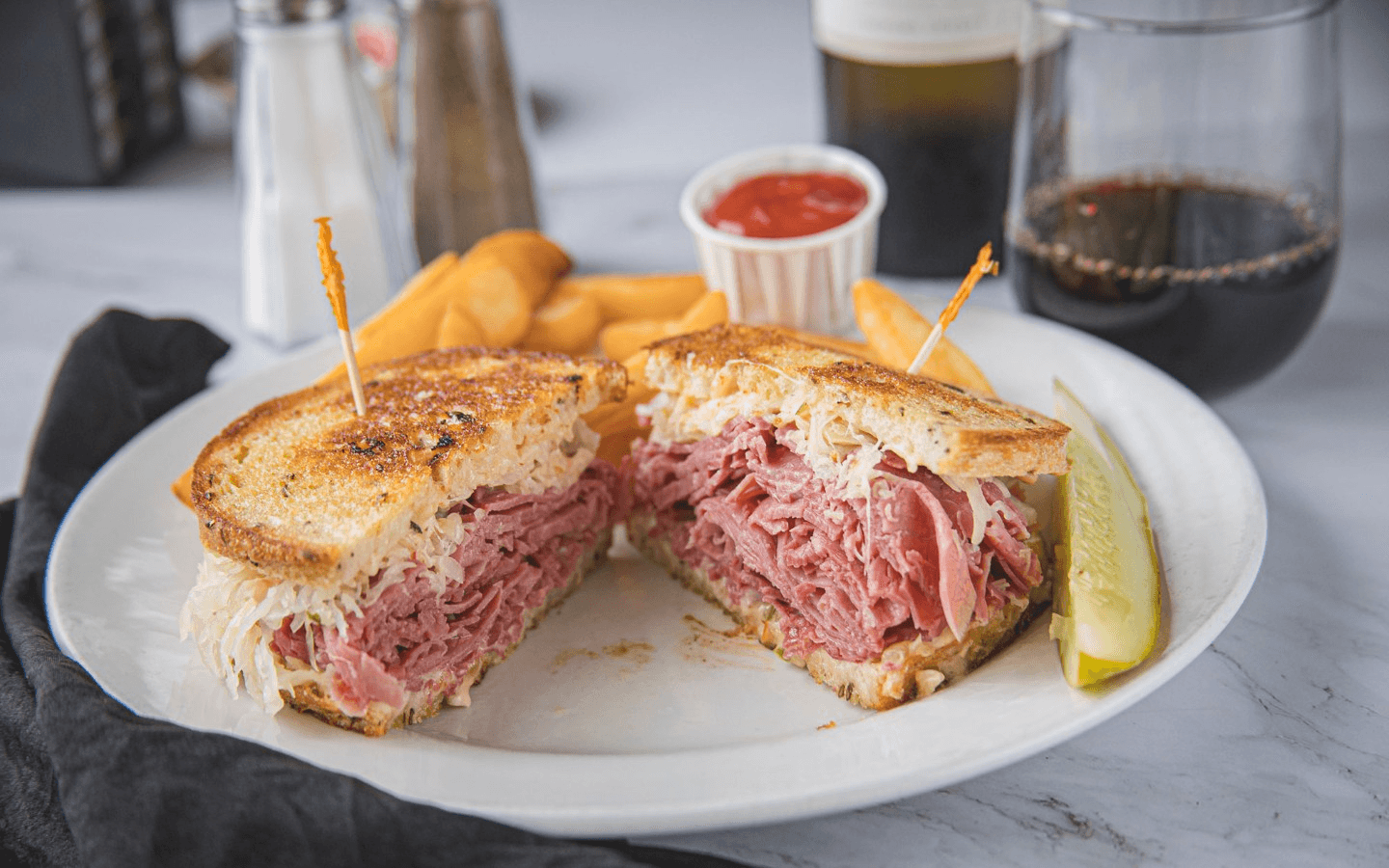 Victor's Deli & Restaurant Rewards