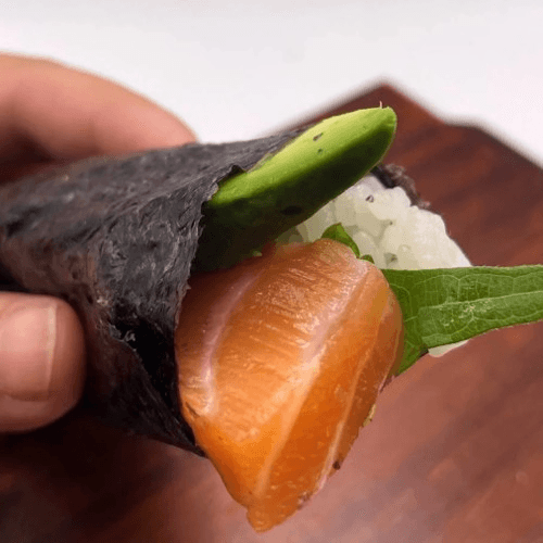 Bakka Salmon Handroll サーモンハンドロール