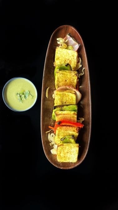 Hara Masale Ka Bhuna Tandoori.