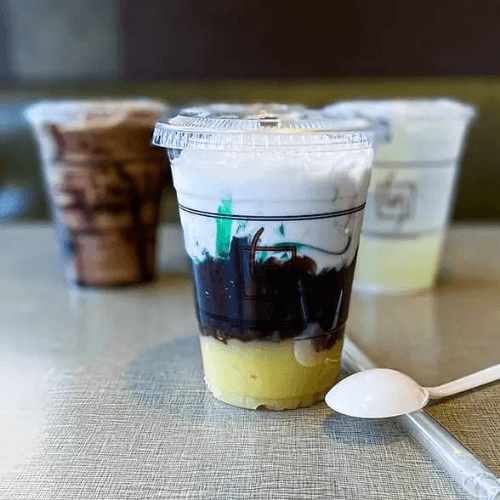 Mixed of Mung Bean, Red Bean with Jello & Coconut Milk (Che Ba Mau).