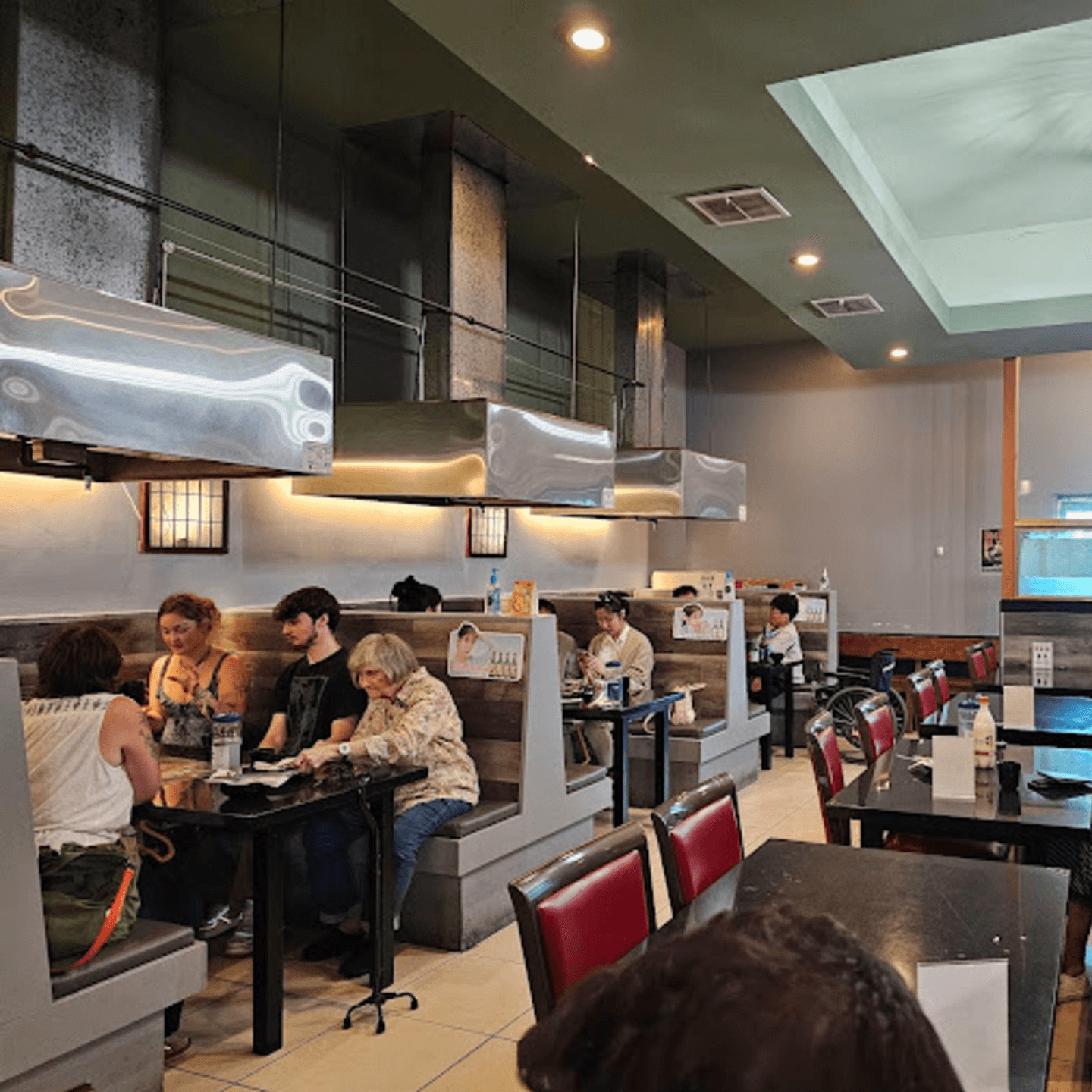  Come for the Food, Stay for the Experience🔥