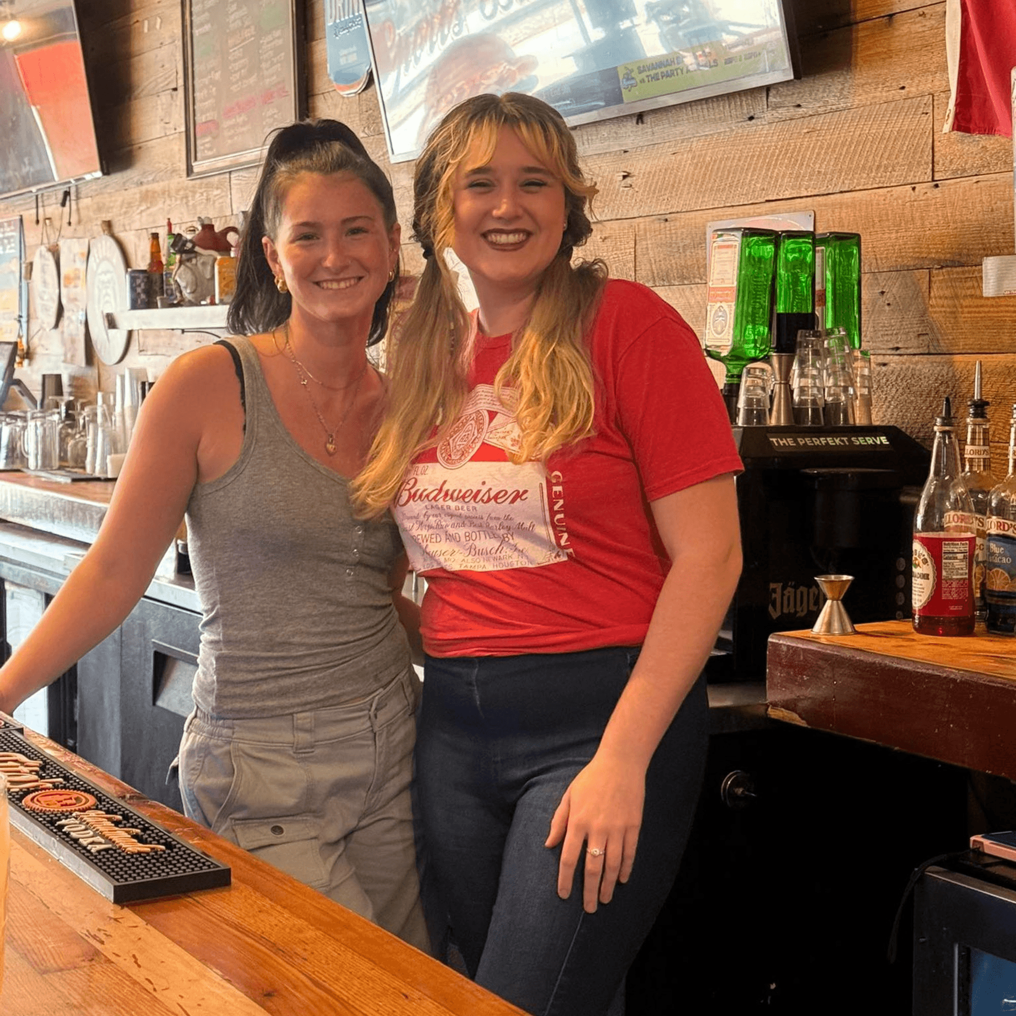 Commerce Sports Bar and Grill gallery image #2