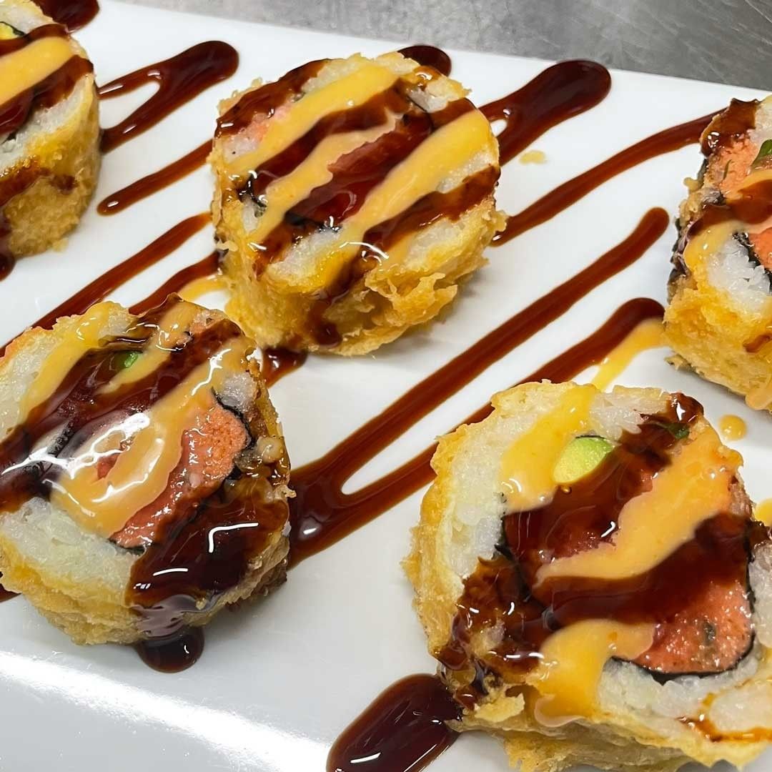Golden Spicy Tuna Fried Roll.