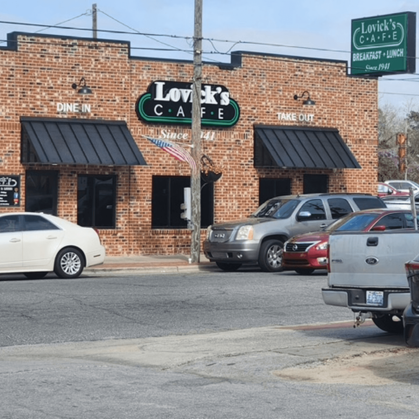 A Comfortable, Family-Friendly Spot for All