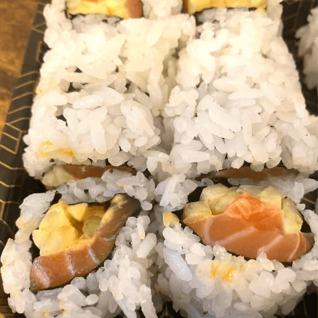 Spicy Salmon Roll.