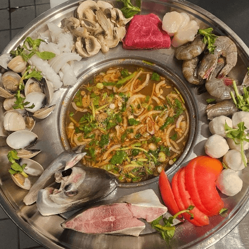 31. Lau Dac Biet / Special Hot Pot.