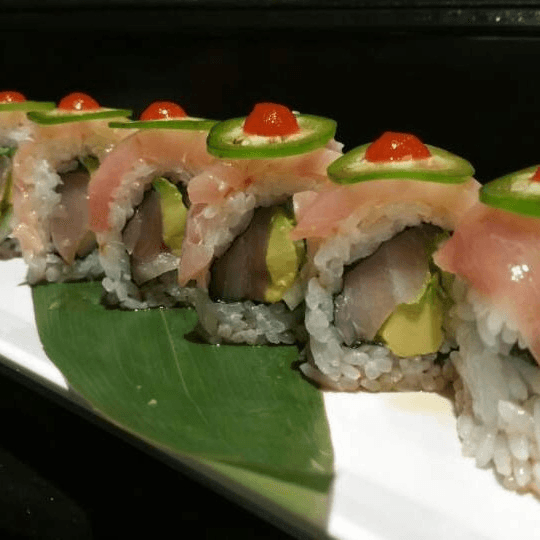 Hamachi Lover Roll.