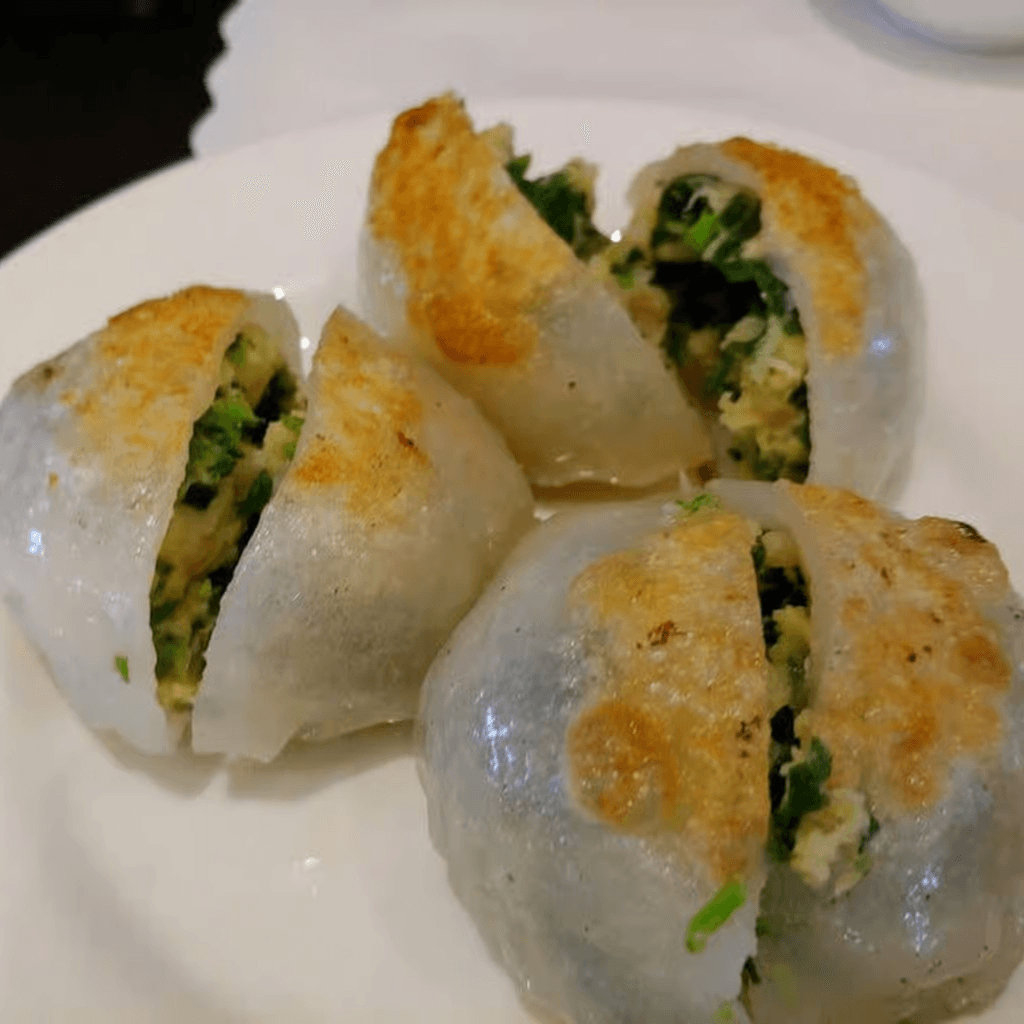 Pan Fried Shrimp & Chive Dumplings (3) / 香煎韭菜果.