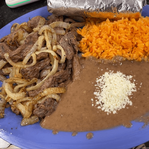 Bistek Ranchero o Bistek Encebollado.