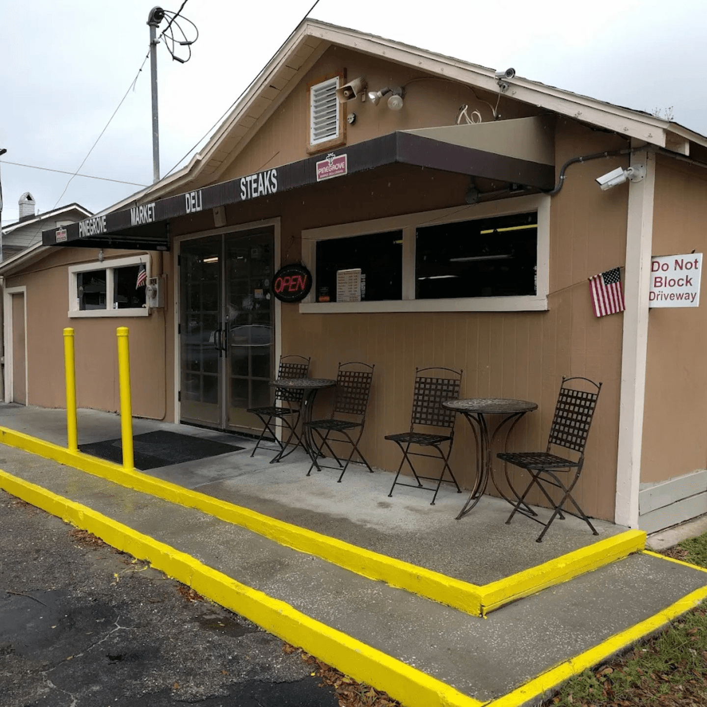 Welcome to Pinegrove Market and Deli