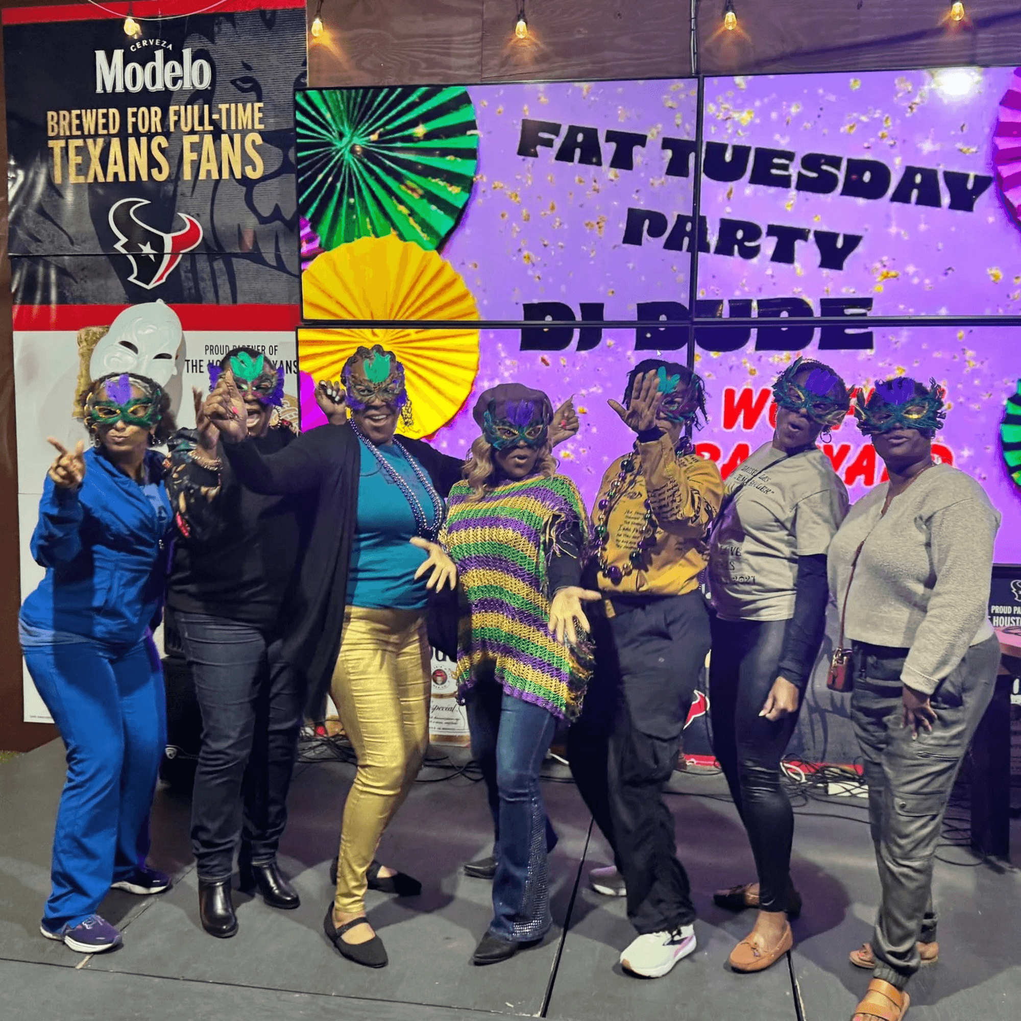 Wolfies Restaurant and Sports Bar gallery image #26