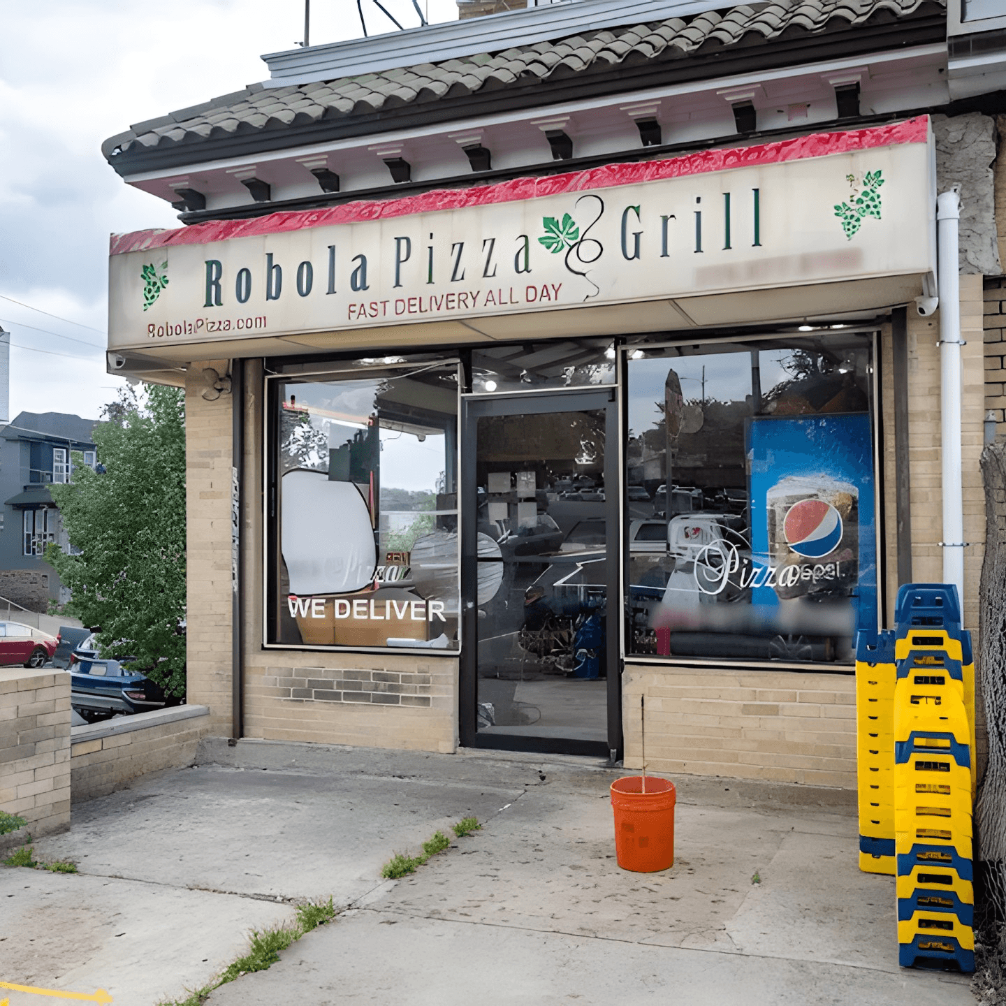 Welcome to Robola Pizzeria 