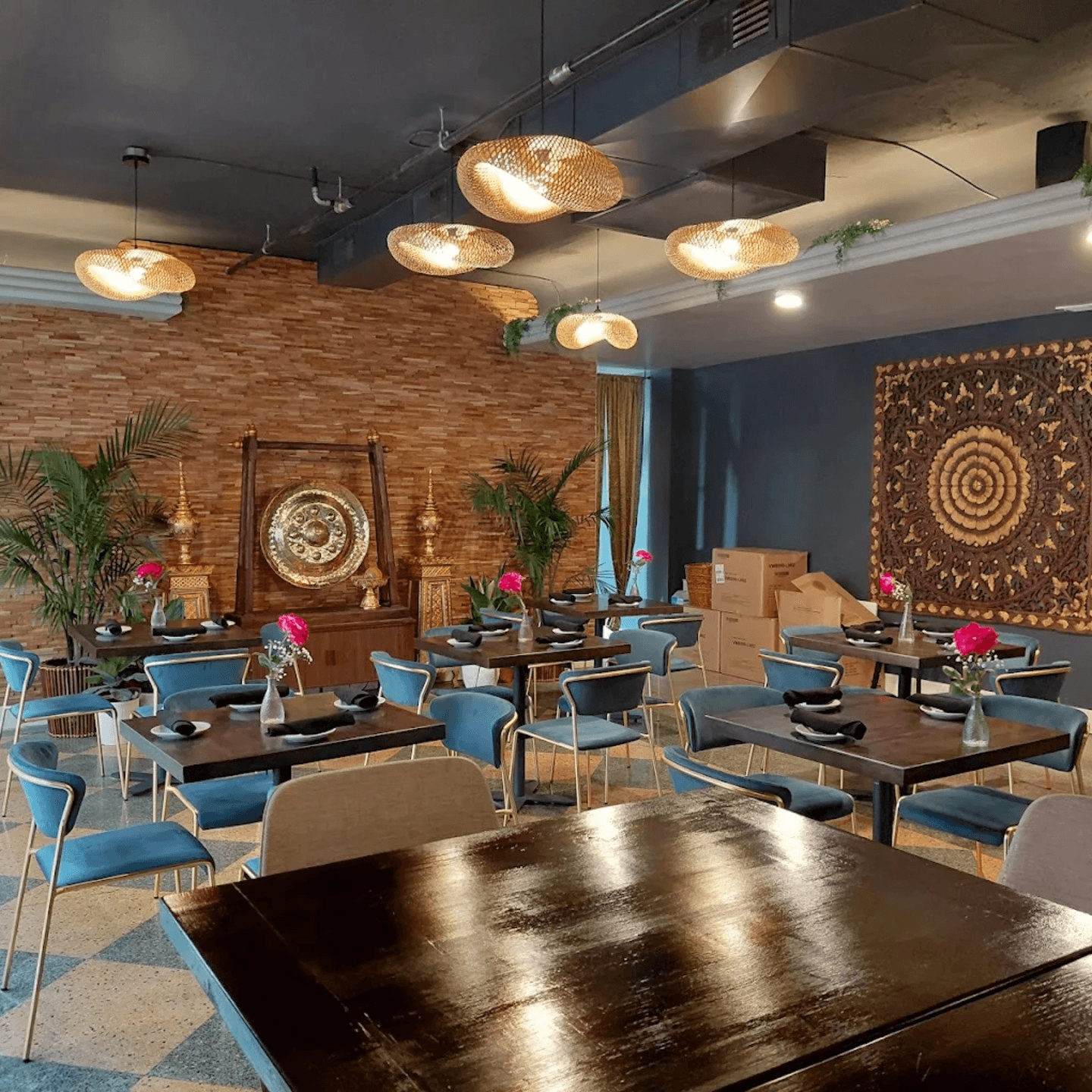 Welcome to Dancing Crab Thai