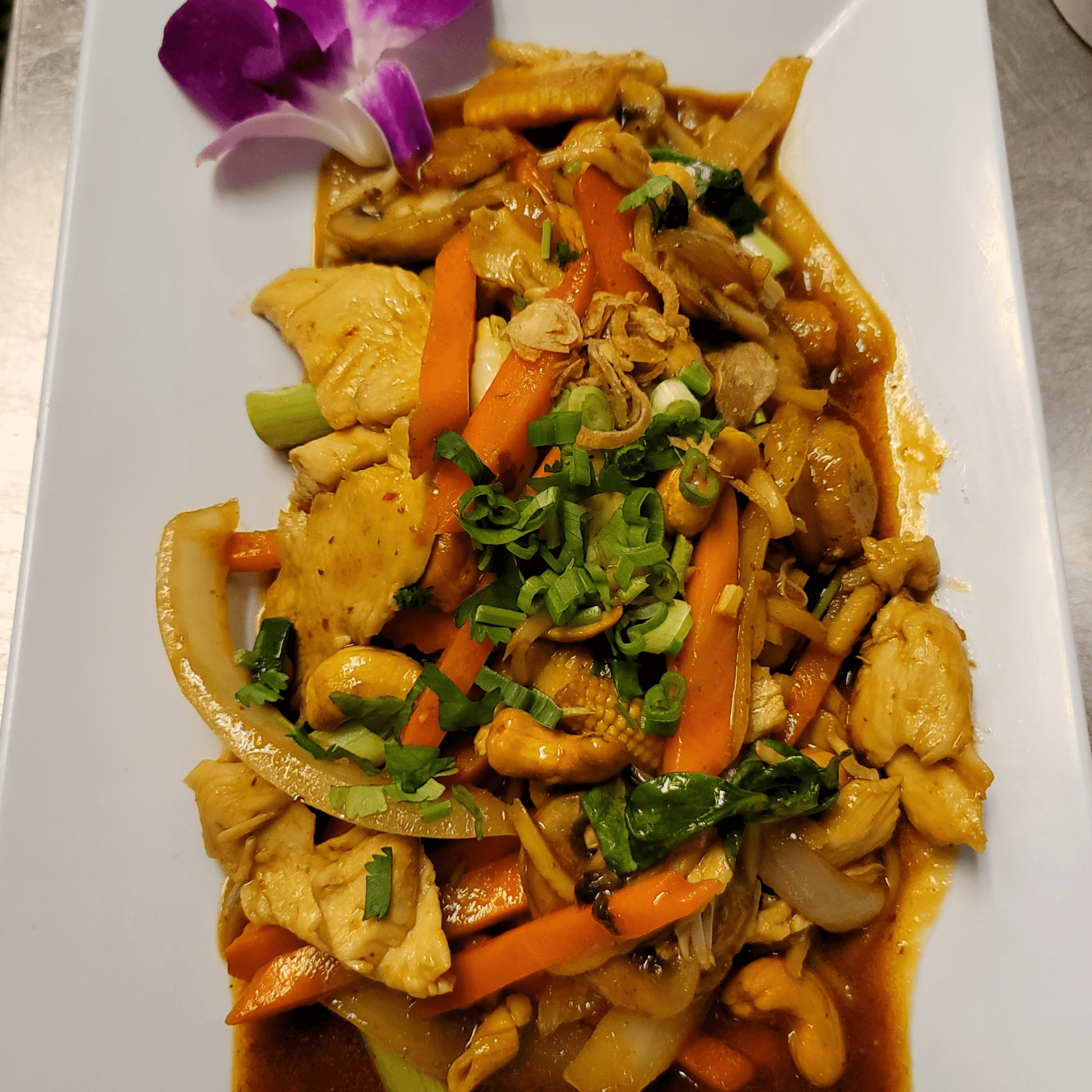 Pad Cashew.