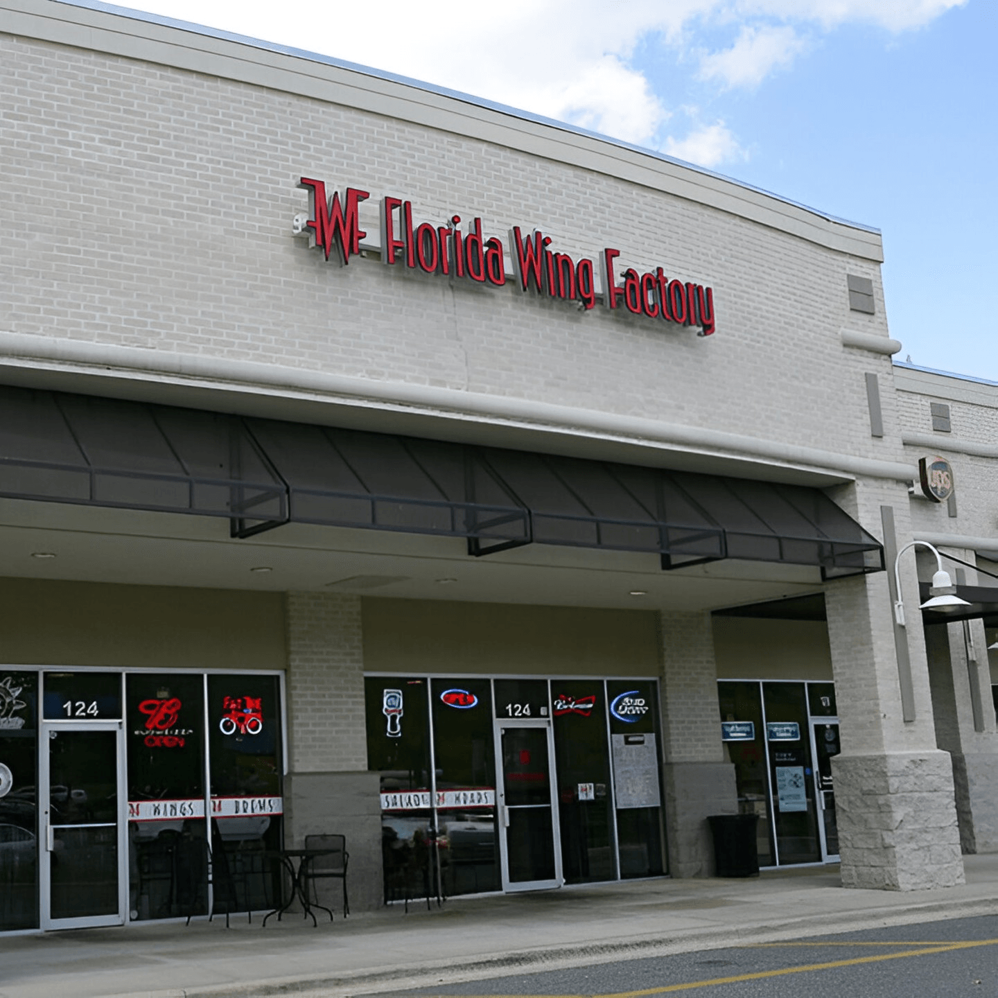 Tallahassee’s Spot for Wings and Casual Fun