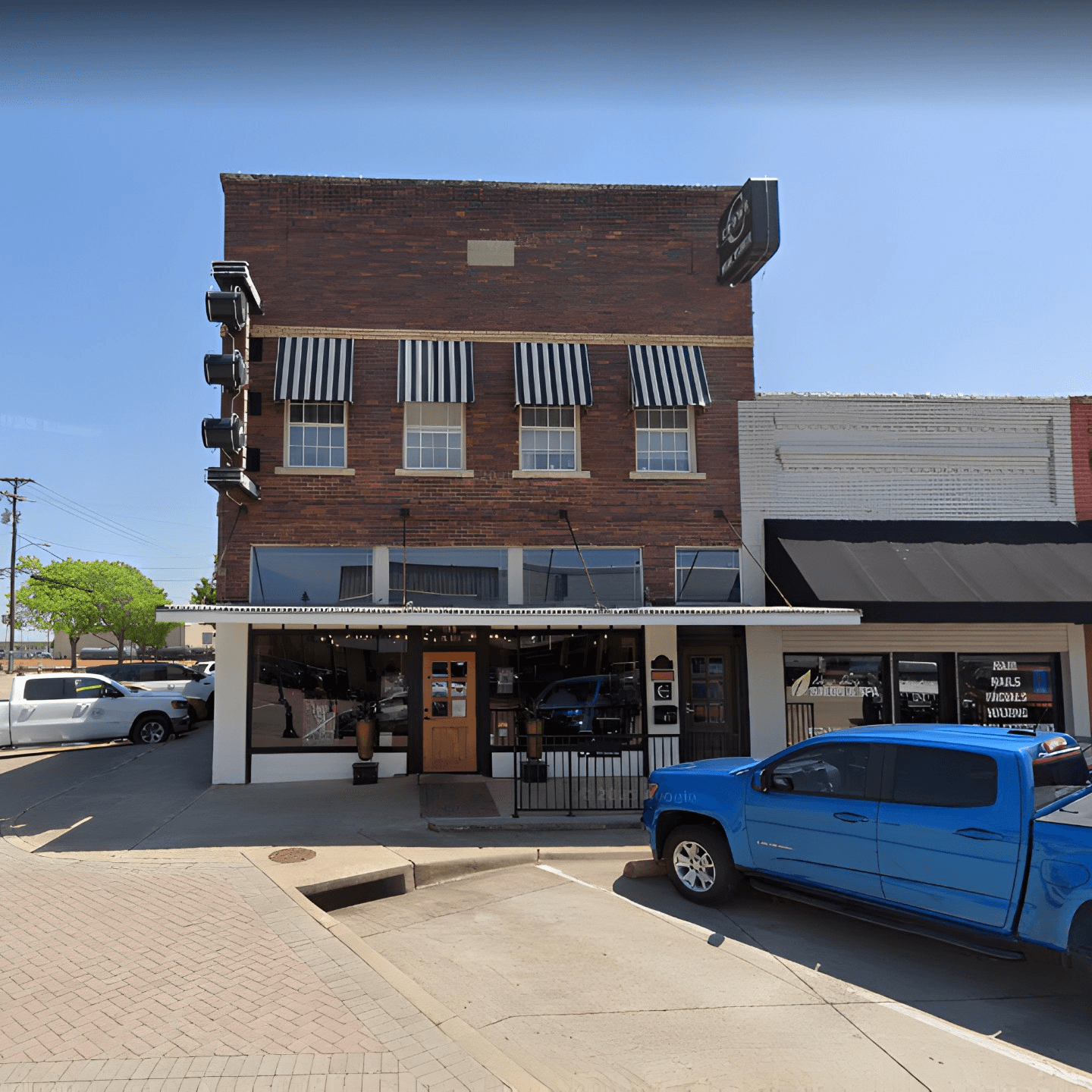 Twisted Sisters Tap House - Midlothian