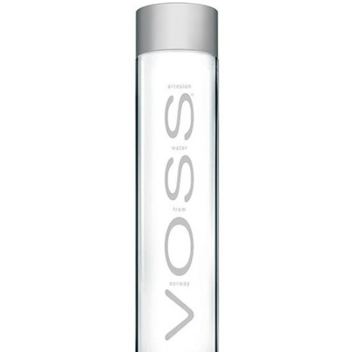 Voss 생수.