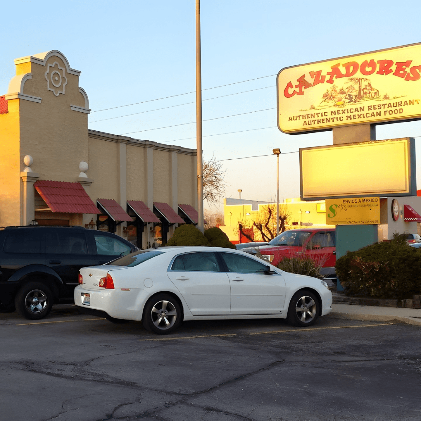 Welcome to Cazadores Mexican Restaurant