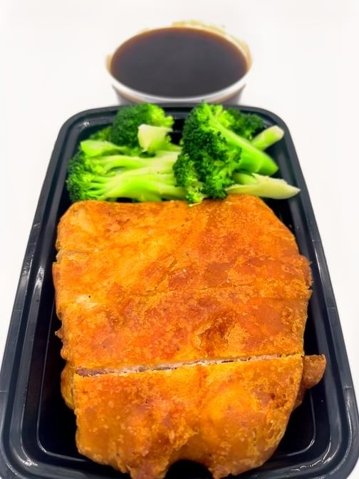 Iron steak with broccoli.