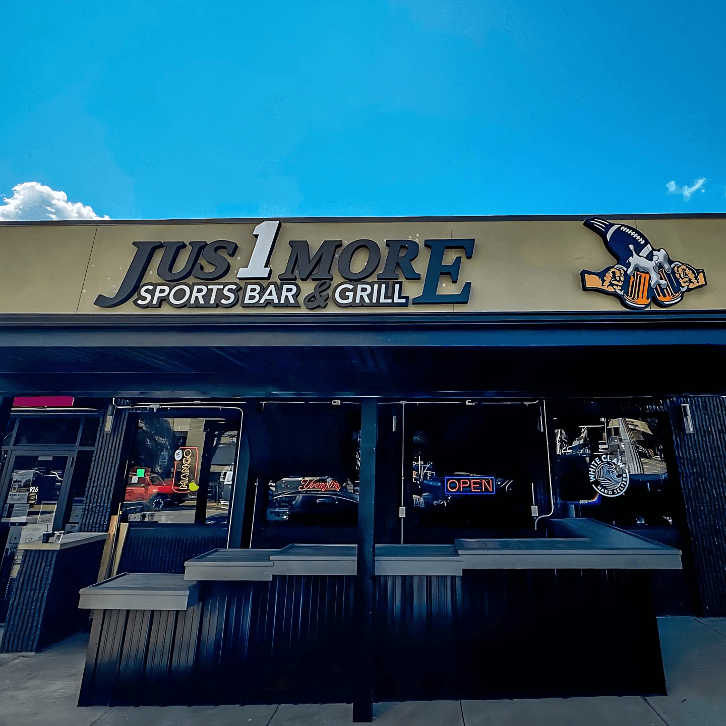 Welcome to Jus1More Sports Bar & Grill