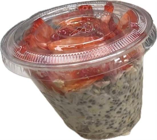 Starwberry Overnight Oats with Chia Seeds.
