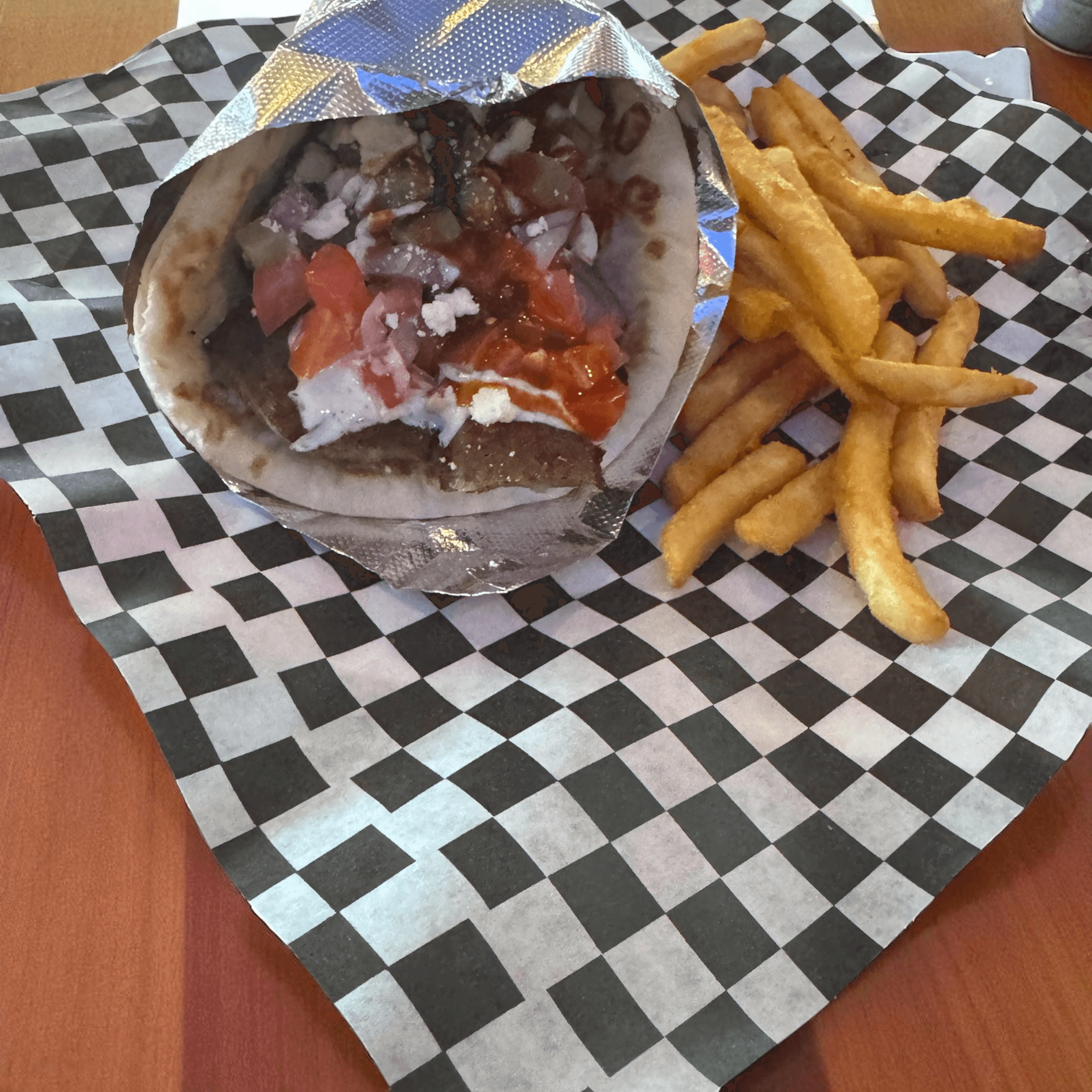 Sriracha Gyro Pita (Hot).